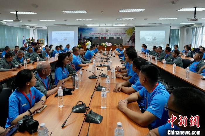 “一带一路·七彩云南”汽车拉力赛走进泰国清迈
