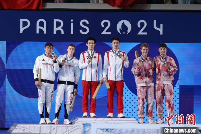 巴黎奥运奇招揭秘：肚脐贴、六边形球拍、织毛