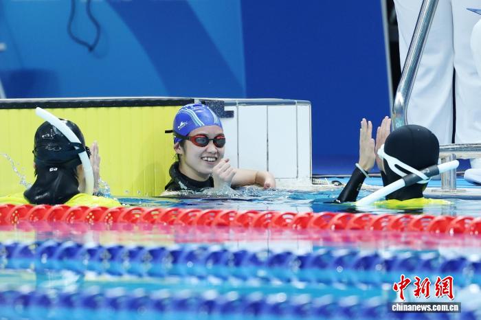 成都世运会残疾人自由潜水赛中国队斩获四金