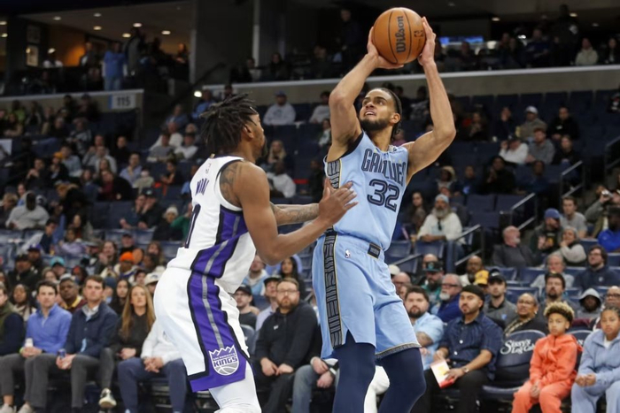 灰熊新星吕佩尔三双爆发 破解开拓者培养困境