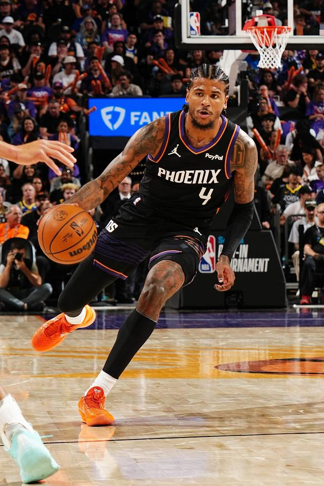 杰伦格林71分爆发率队晋级季后赛 太阳力克勇士